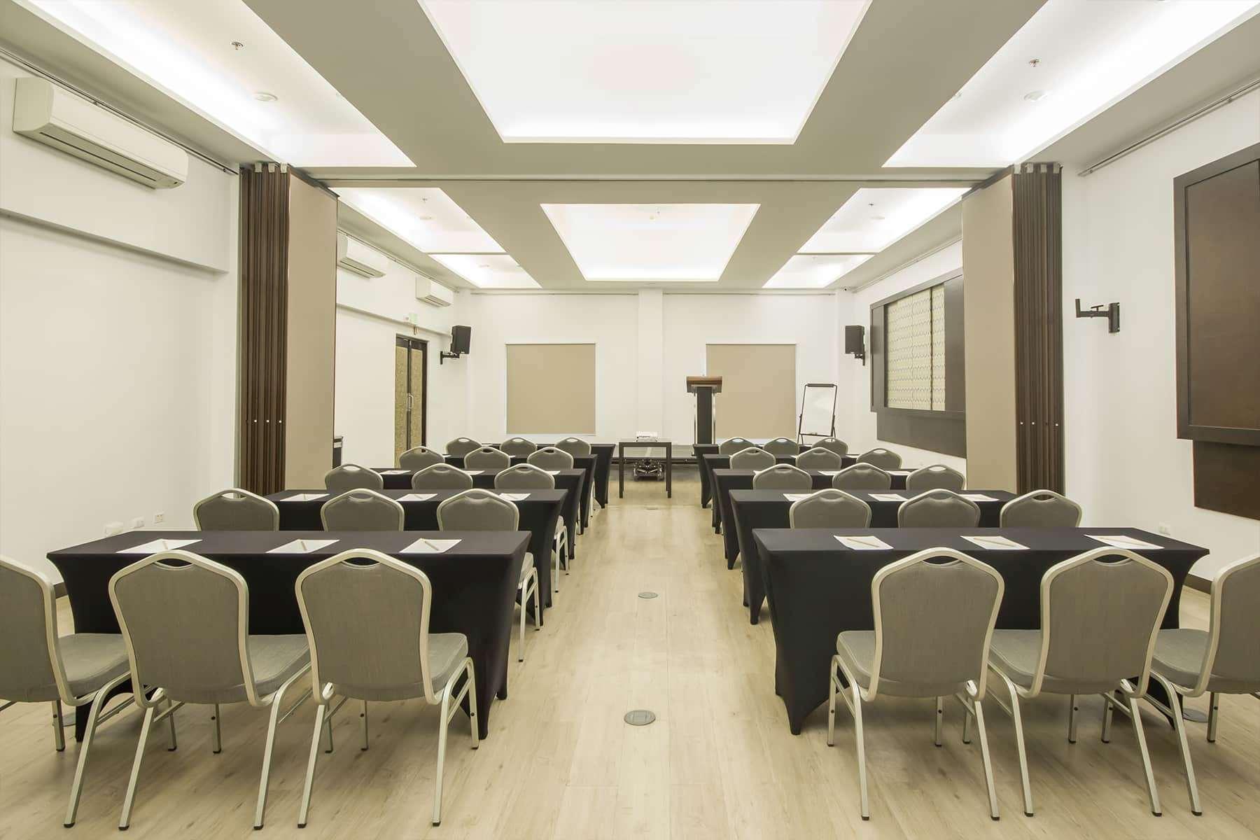 Microtel By Wyndham Eagle Ridge General Trias  Zewnętrze zdjęcie
