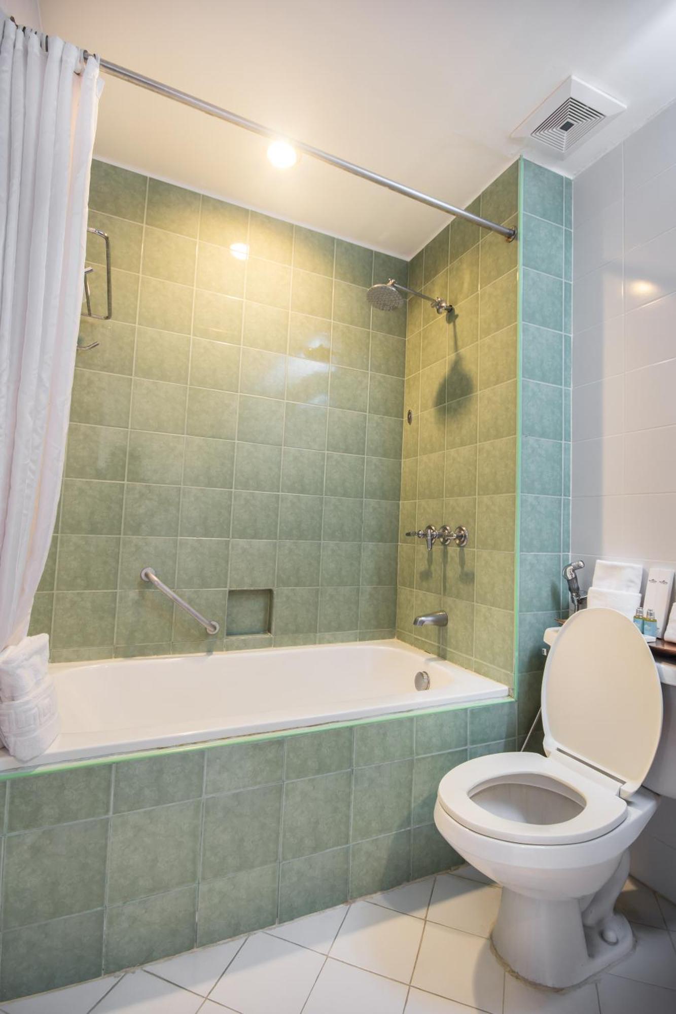 Microtel By Wyndham Eagle Ridge General Trias  Zewnętrze zdjęcie