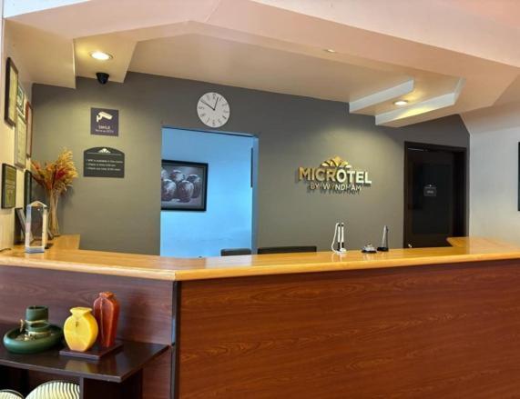Microtel By Wyndham Eagle Ridge General Trias  Zewnętrze zdjęcie