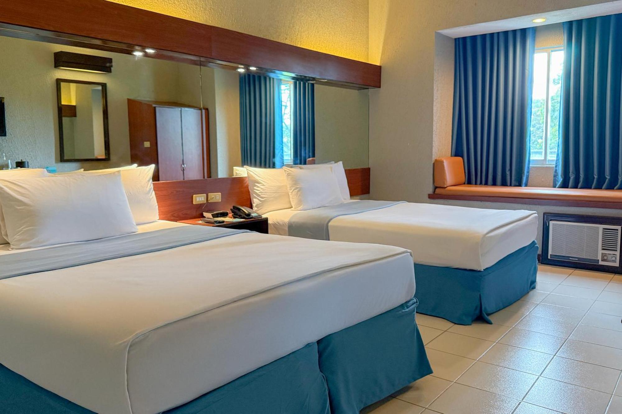 Microtel By Wyndham Eagle Ridge General Trias  Zewnętrze zdjęcie