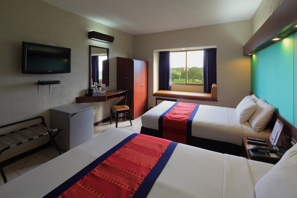 Microtel By Wyndham Eagle Ridge General Trias  Zewnętrze zdjęcie